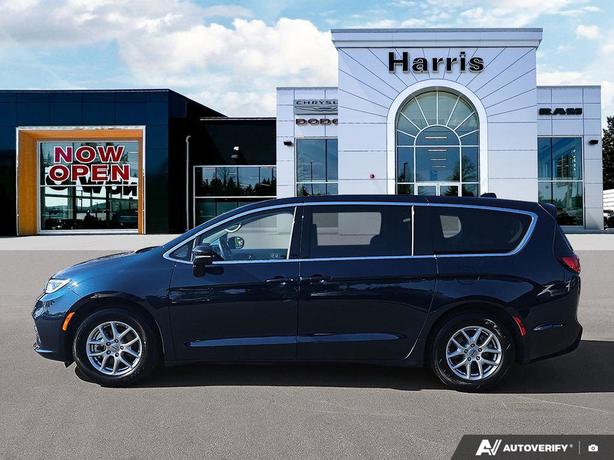 2024 Chrysler Pacifica Touring-L FWD | Blind Spot Monitor | Bluetooth Connectivi image 3