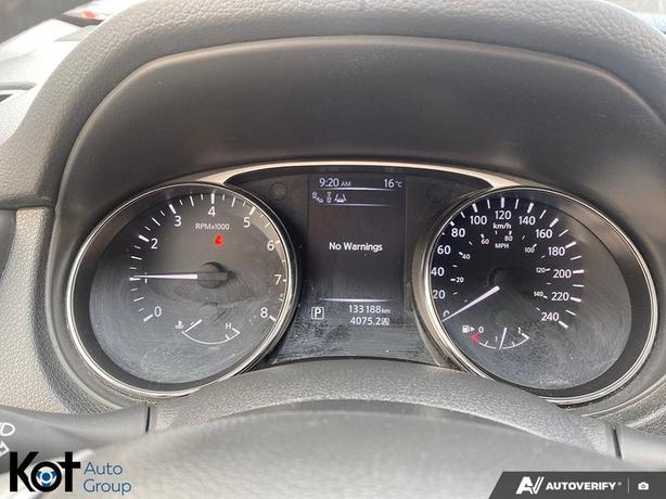 2015 Nissan Rogue SL NAVIGATION! HEATED SEATS! BLUETOOTH! image 8