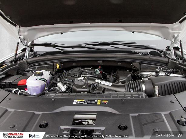 2025 Jeep Grand Cherokee Altitude | DEMO CLEAROUT | SAVE $5,060! | Trailer Tow P image 6