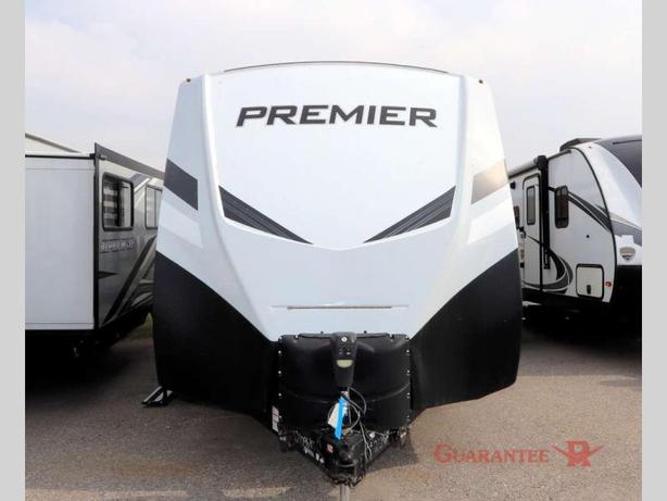Used 2021 Keystone RV Premier Ultra Lite 26UDPR image 2