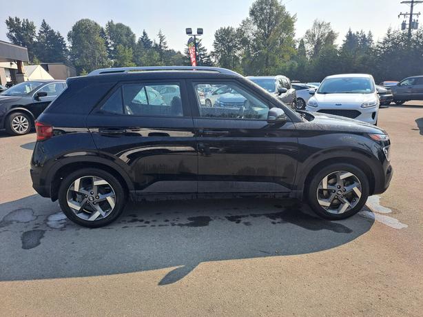 2022 Hyundai Venue - Heated Seats, Heated Wheel, Moonroof image 5