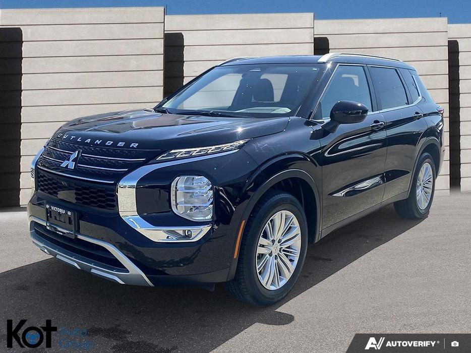 2024 Mitsubishi Outlander SE 7 PASSENGER! BLUETOOTH! WIRELESS CHARGING! HEATED S display photo