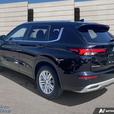 2024 Mitsubishi Outlander SE 7 PASSENGER! BLUETOOTH! WIRELESS CHARGING! HEATED S thumbnail image 4