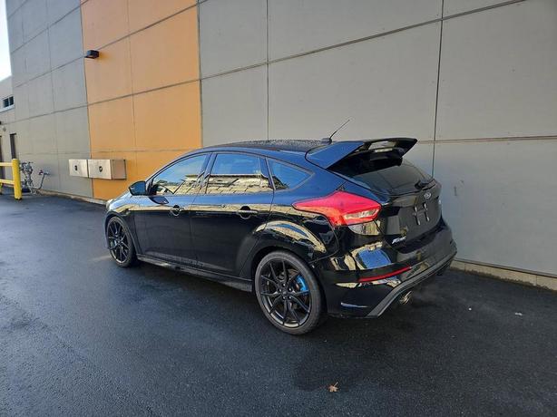 2017 Ford Focus RS | One Owner! image 4