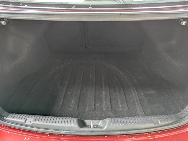 2015 Hyundai Elantra L - No Accidents, Low Mileage, 6-Speed Manual image 8