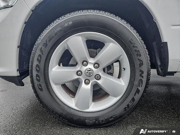 2022 RAM 1500 Classic Express 4x4 Crew Cab 5'7 Box | Remote Start | Heated Seats image 6