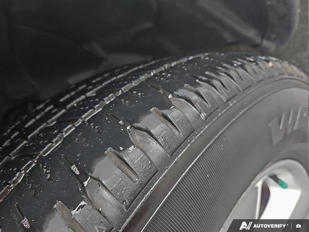 2022 RAM 1500 Classic Express 4x4 Crew Cab 5'7 Box | Remote Start | Heated Seats image 7