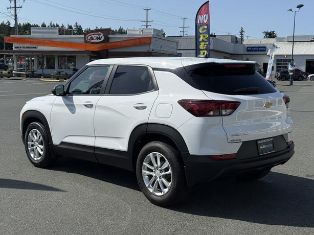 2024 Chevrolet TrailBlazer LS  - Apple CarPlay/Android Auto &  Compass image 8