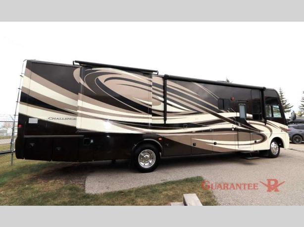 Used 2012 Thor Motor Coach Challenger 36FD image 6