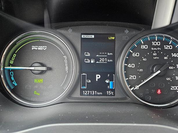 2018 Mitsubishi  Outlander PHEV SEL image 7