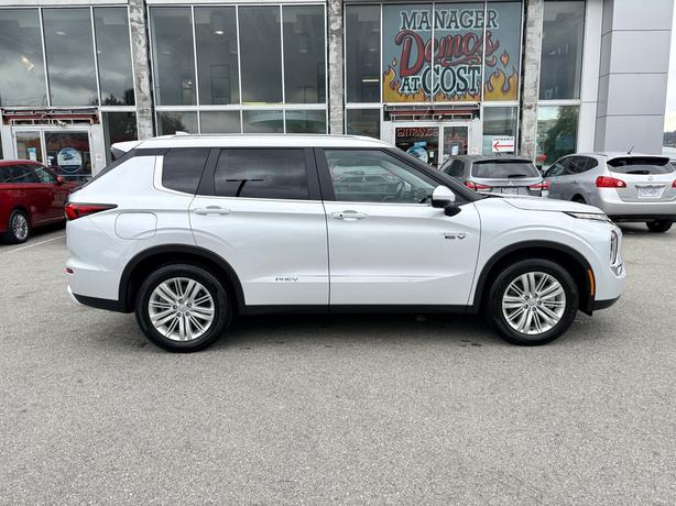 2025 Mitsubishi Outlander PHEV LE - Navigation, MultiView Cameras, Power Liftgat image 5