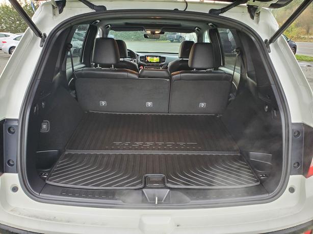 2019 Honda Passport Touring AWD - Nav, Heated Seats, Heated Wheel image 8