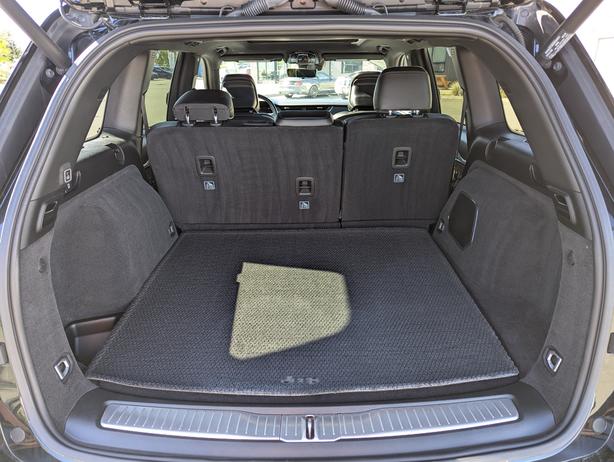 2023 Jeep Grand Cherokee Summit - No Accidents, Heated/Vented Seats, 4x4 image 8