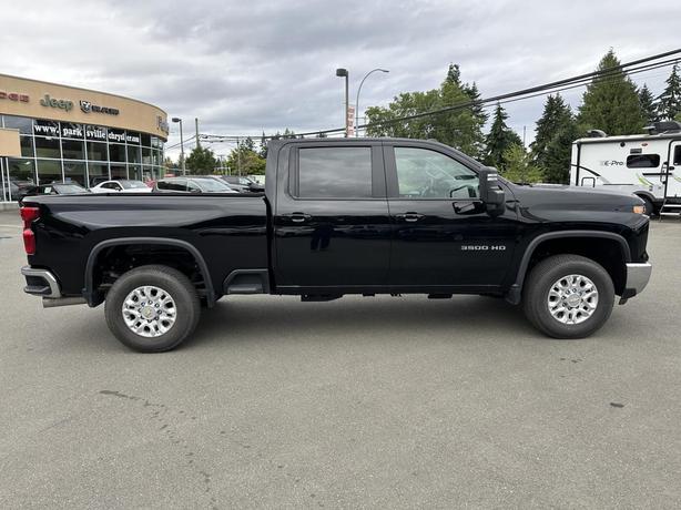 2024 Chevrolet Silverado 3500 LT image 6