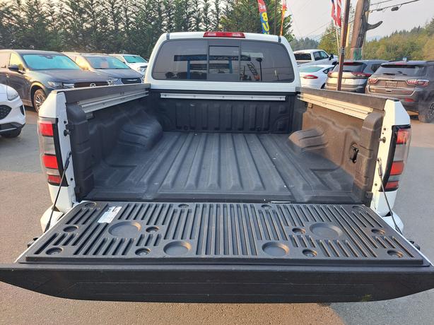 2022 Nissan Frontier SV 4WD - Heated Seats, Heated Wheel image 8