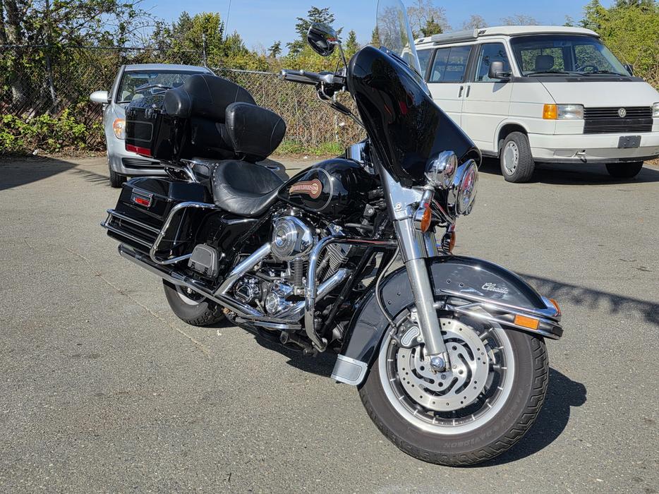 2005 Harley-Davidson FLHTCI display photo