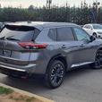 2024 Nissan Rogue Platinum AWD - Nav, Heated Seats, Moonroof thumbnail image 6