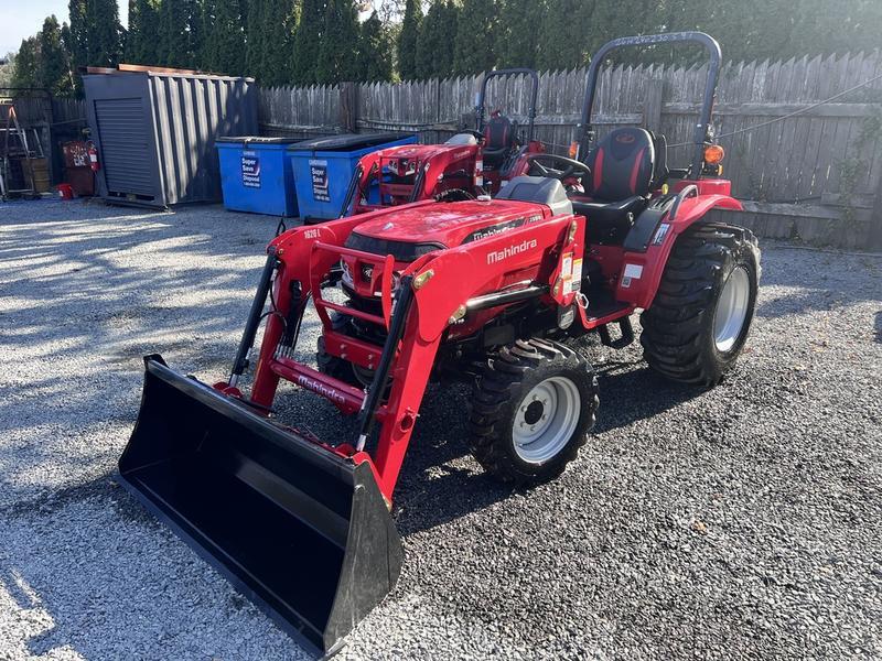 2024 Mahindra 1600 Series 1626 HST display photo