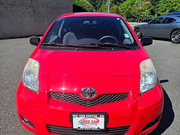 2010 Toyota  Yaris CE image 2