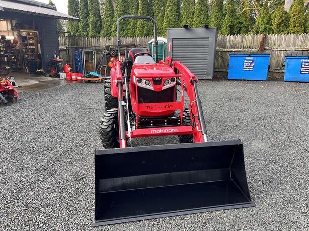 2024 Mahindra 1600 Series 1635 HST image 2