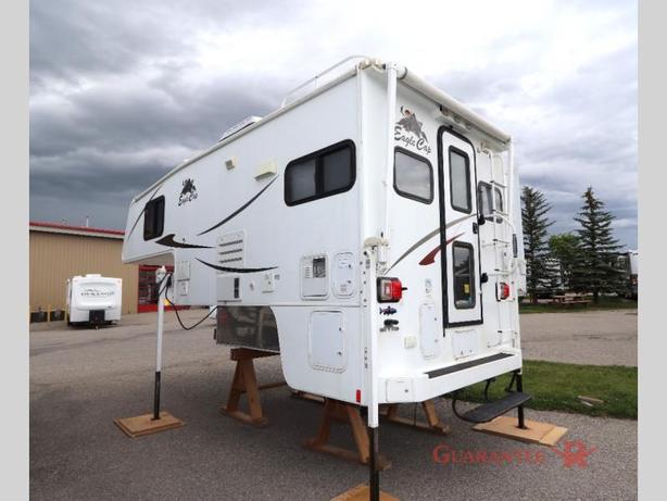 Used 2011 Eagle Cap Campers Eagle Cap 1050 image 4