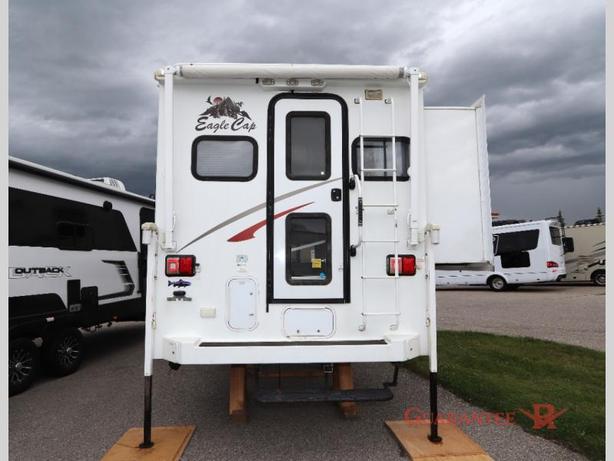 Used 2011 Eagle Cap Campers Eagle Cap 1050 image 5