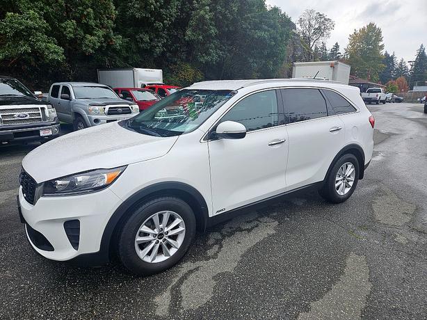 2019 KIA  Sorento LX image 4