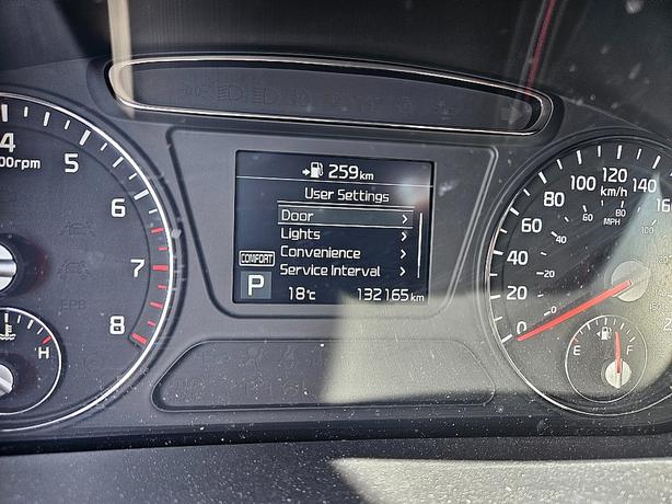 2019 KIA  Sorento LX image 7