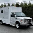 2013 Ford Econoline E450 Super Duty Service Box Truck thumbnail image 1