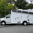2013 Ford Econoline E450 Super Duty Service Box Truck thumbnail image 6