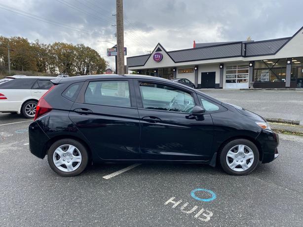 2016 Honda  Fit LX image 4