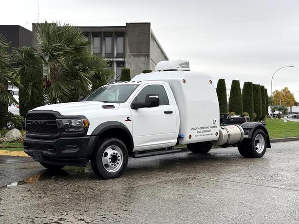 2024 RAM 5500 Highway Tractor with Sleeper and Air-Assisted Fifth Wheel image 5