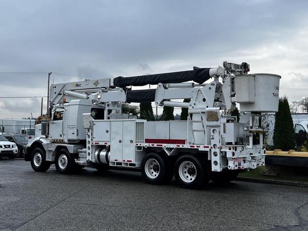 2011 Western Star Trucks 4900 Twin Steer DD15 Altec AH85A Bucket Truck with Air  image 8