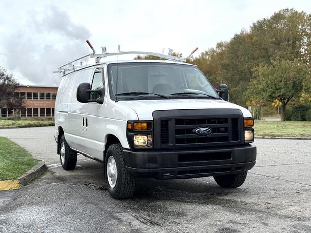 2008 Ford Econoline E-250 Cargo Van with Ladder Rack and Bulkhead Divider image 2