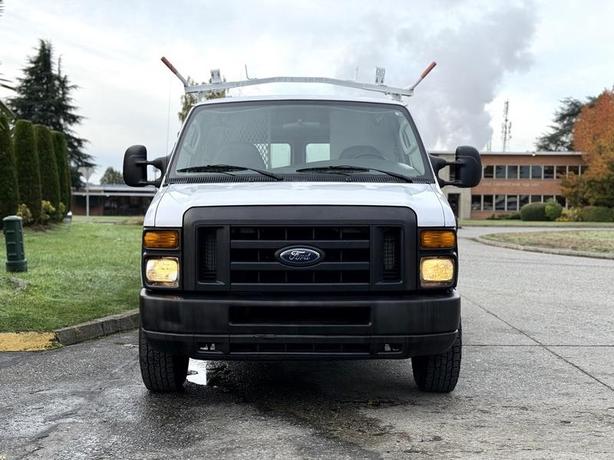 2008 Ford Econoline E-250 Cargo Van with Ladder Rack and Bulkhead Divider image 3