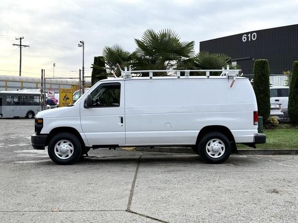 2008 Ford Econoline E-250 Cargo Van with Ladder Rack and Bulkhead Divider image 6