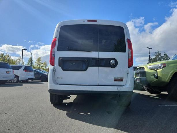 2015 RAM Promaster City SLT | Bluetooth Connectivity | Back-up Camera! image 5