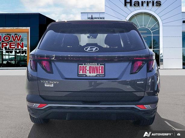 2022 Hyundai Tucson Preferred AWD | Remote Start | Heated Seats! image 5