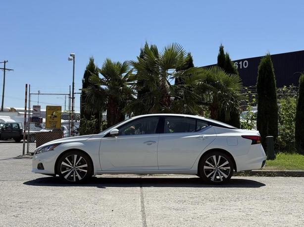 2021 Nissan Altima Platinum AWD image 6