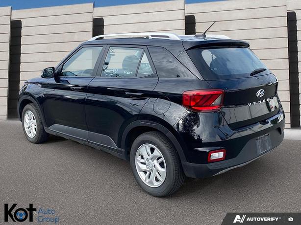 2023 Hyundai Venue Preferred BACKUP CAMERA! BLUETOOTH APPLE CARPLAY! LANE KEEPIN image 4