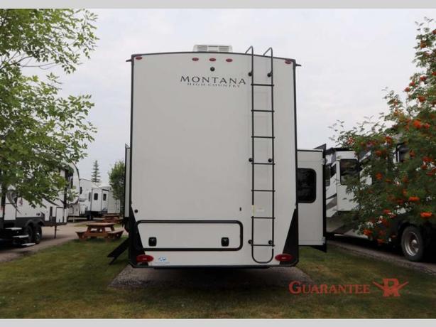 Used 2025 Keystone RV Montana High Country 377FL image 5