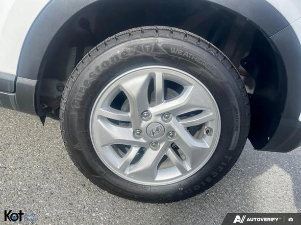 2023 HYUNDAI VENUE image 6