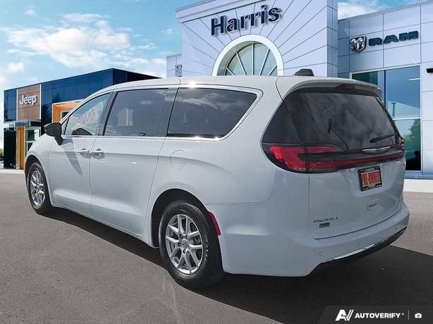 2024 Chrysler Pacifica Touring-L FWD | Remote Start | Backup Camera | Adaptive C image 4