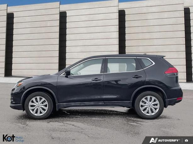 2017 NISSAN ROGUE image 3