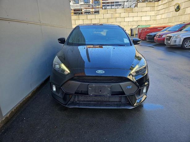 2017 Ford Focus RS | One Owner! image 2
