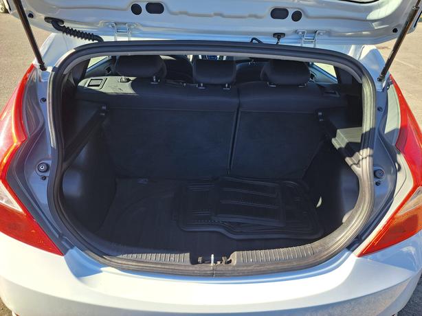 2017 Hyundai Accent - Heated Seats, Moonroof image 8