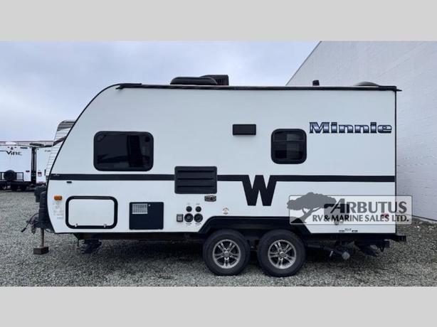 Used 2014 Winnebago Minnie Winnie 1801FB image 4