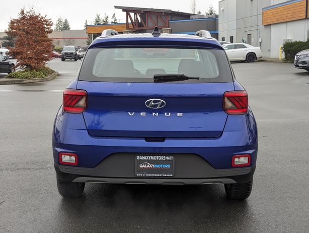 2021 Hyundai Venue Preferred - No Accidents, Heated Seats image 7