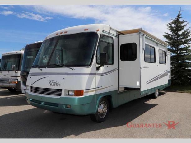 Used 1999 Georgie Boy Cruise Master 3515 image 3