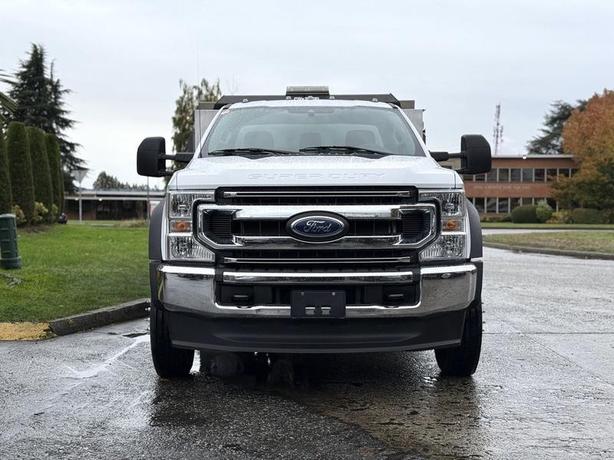 2021 Ford F-550 XL 4X4 Diesel Dump Truck with 9-Foot Bed image 3
